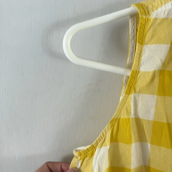 Boden  bright yellow white gingham fitted sleeveless blouse shirt Size 8 - Picture 4 of 7
